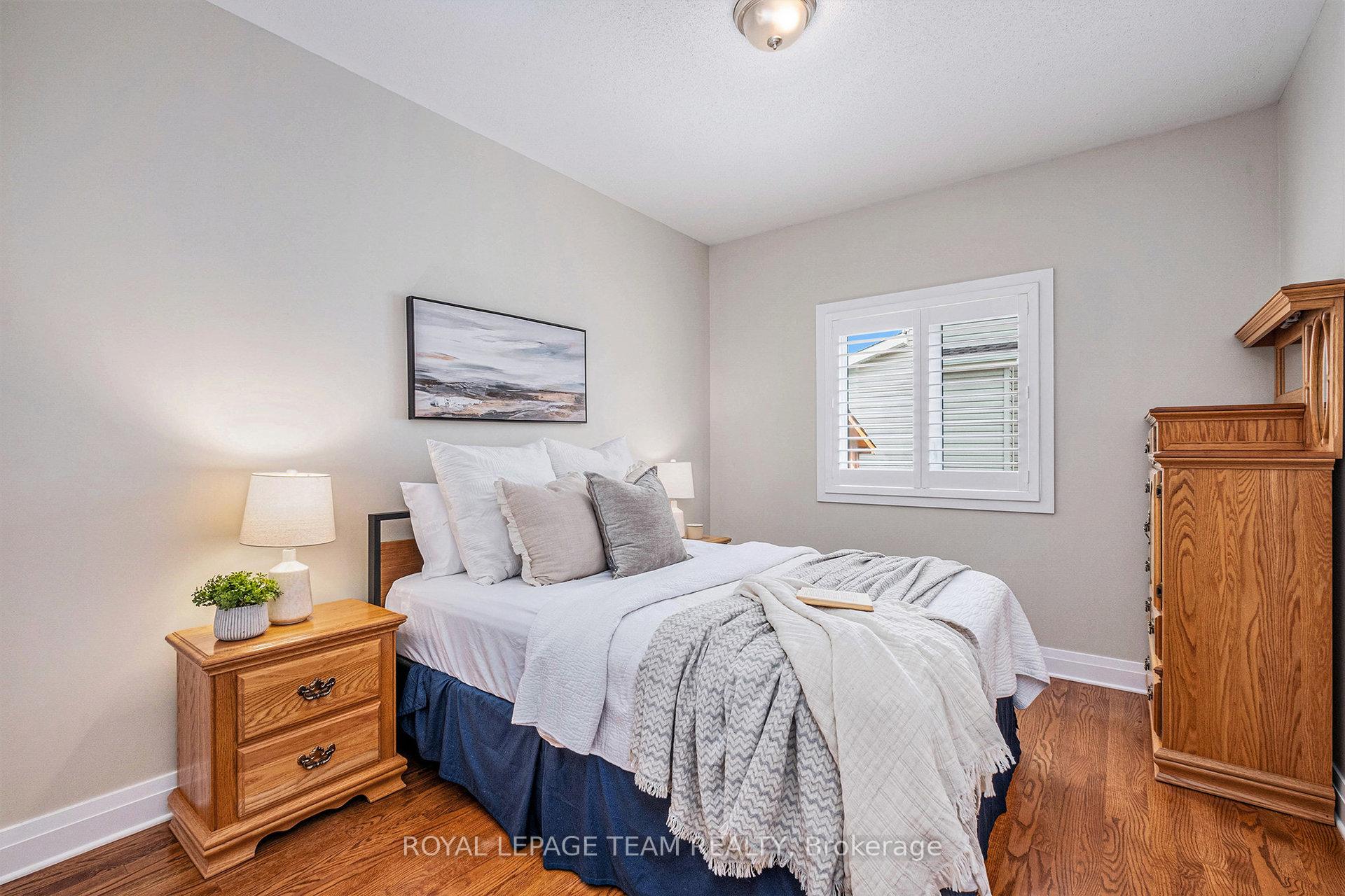 Photo 24 of 34 Rochelle Drive, Ottawa, Richmond — HOMEH