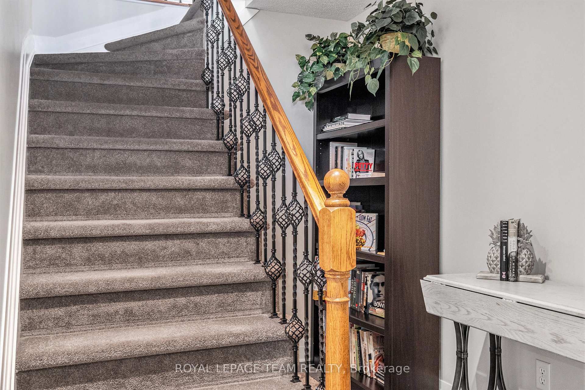 Photo 26 of 34 Rochelle Drive, Ottawa, Richmond — HOMEH