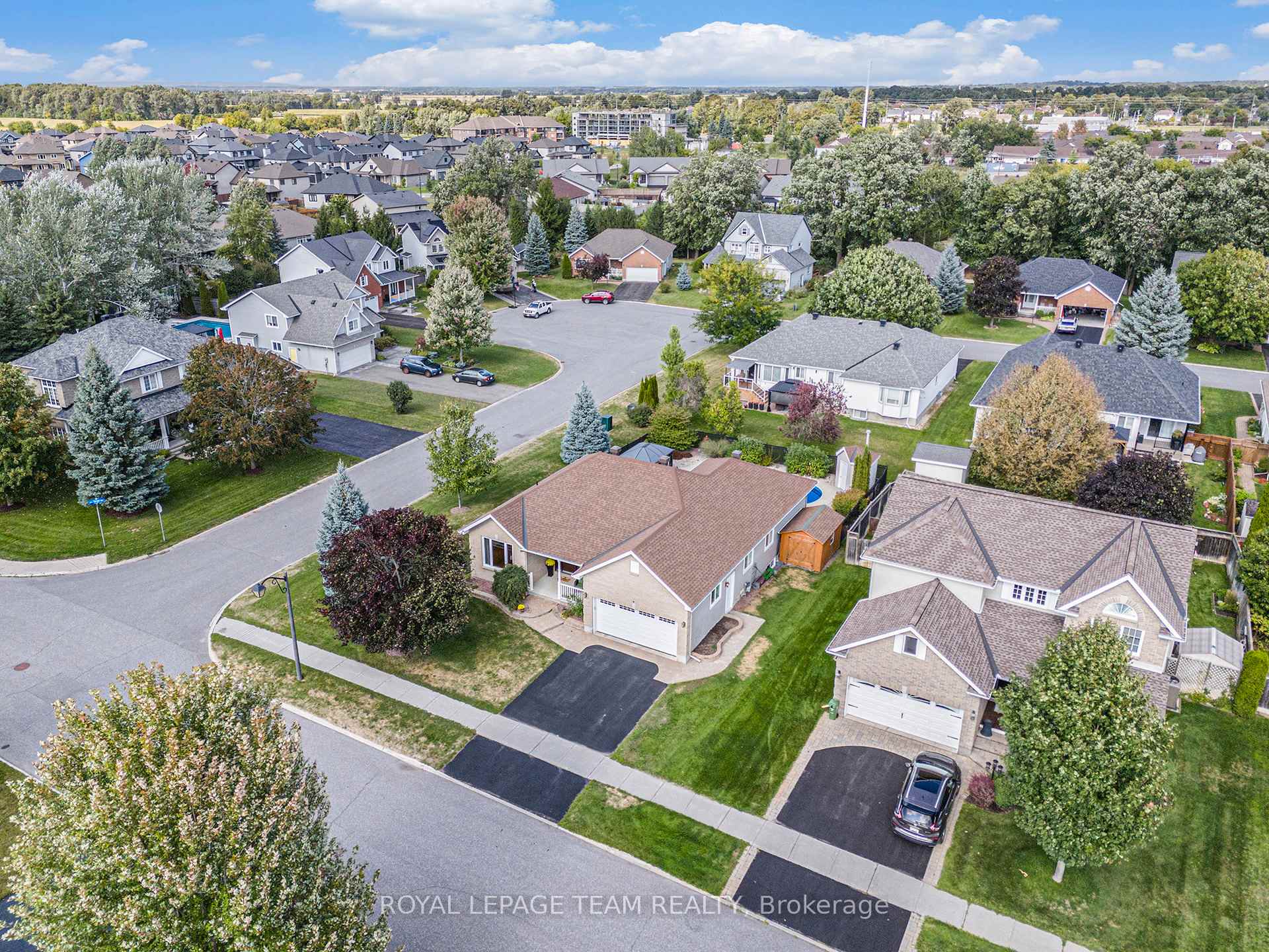 Photo 42 of 34 Rochelle Drive, Ottawa, Richmond — HOMEH