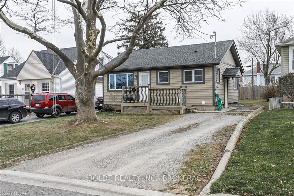 Photo 1 of 24 Prestwick Avenue, St. Catharines, Oakdale — HOMEH