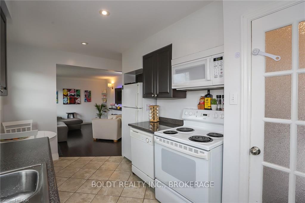 Photo 5 of 24 Prestwick Avenue, St. Catharines, Oakdale — HOMEH