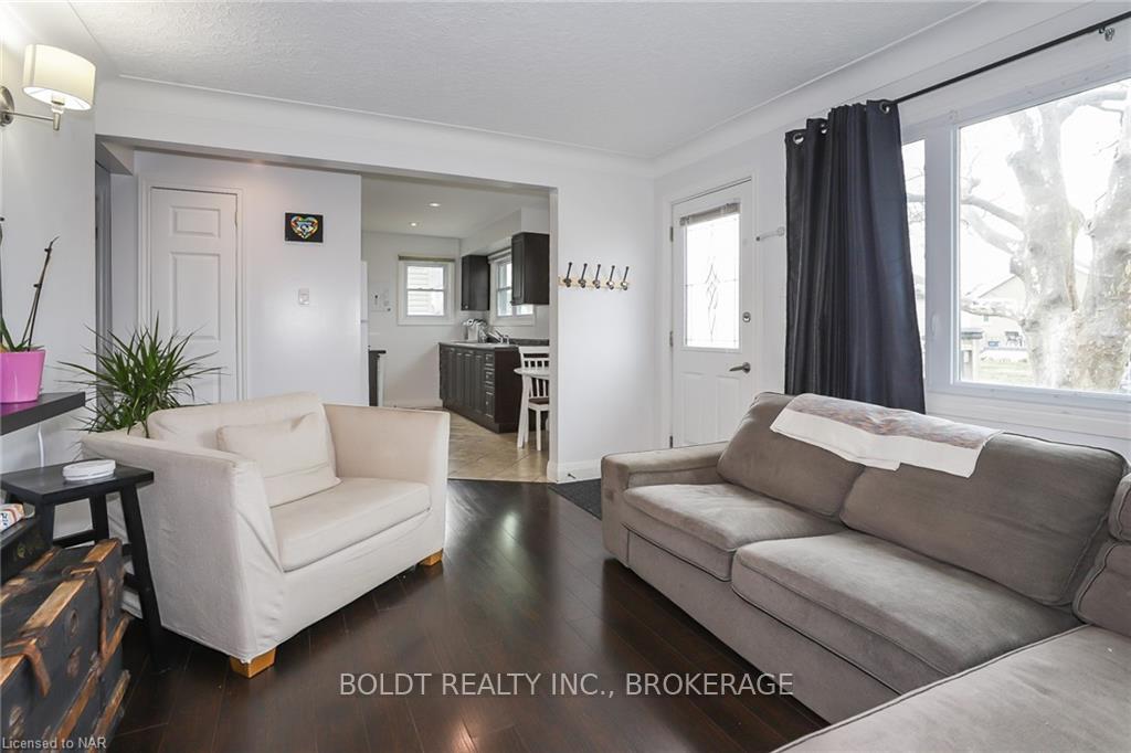 Photo 7 of 24 Prestwick Avenue, St. Catharines, Oakdale — HOMEH