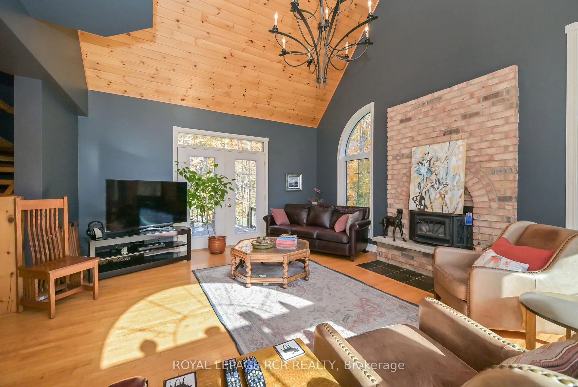 Photo 8 of 1385 Baseline Road, Springwater, Rural Springwater — HOMEH