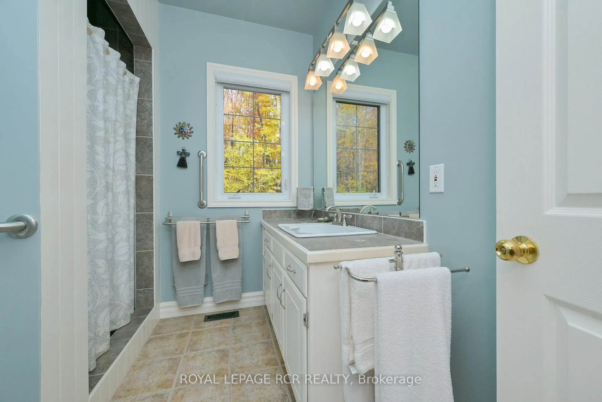 Photo 11 of 1385 Baseline Road, Springwater, Rural Springwater — HOMEH
