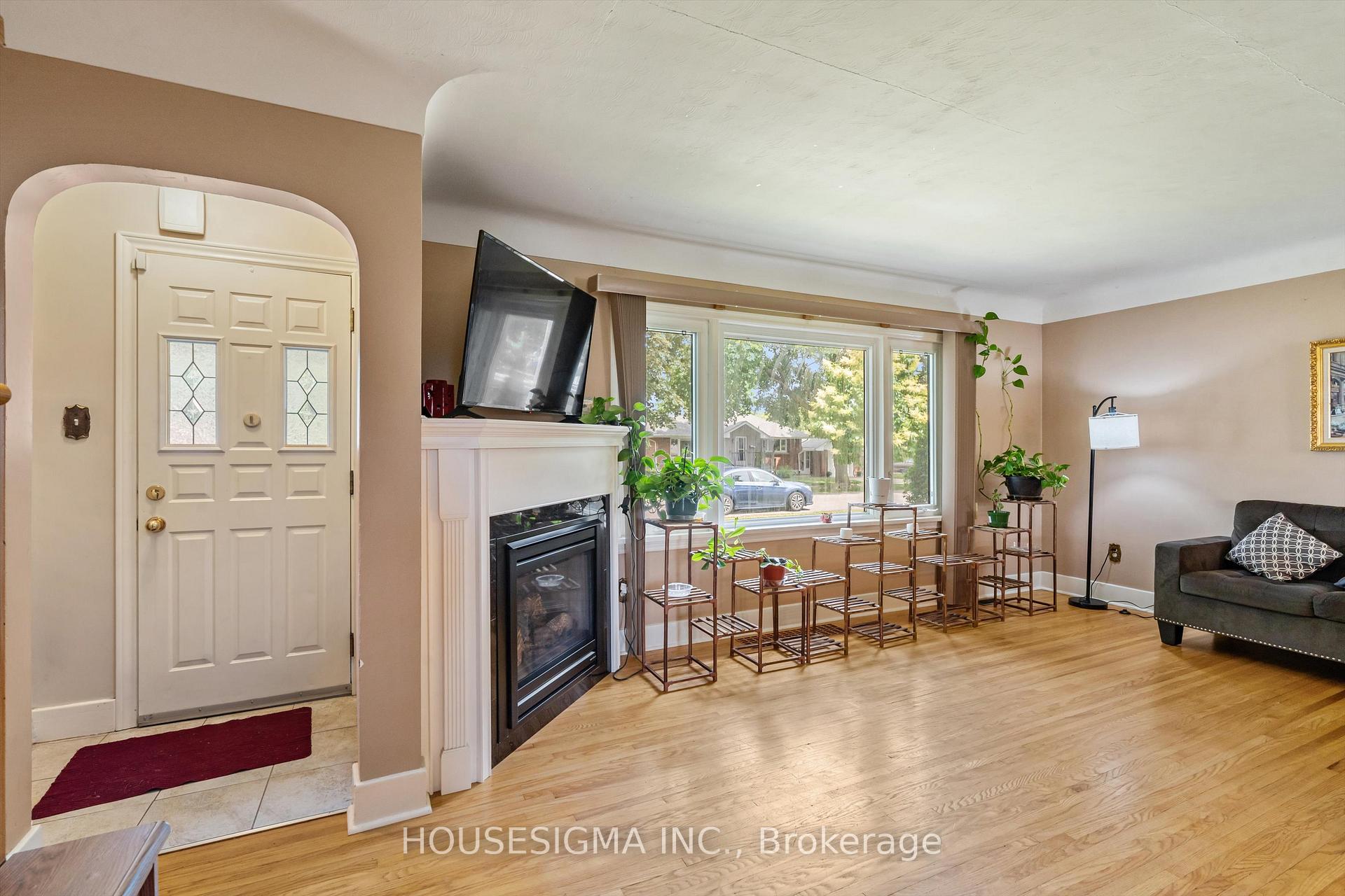 Photo 4 of 99 Else Street, St. Catharines, Vine/Linwell — HOMEH