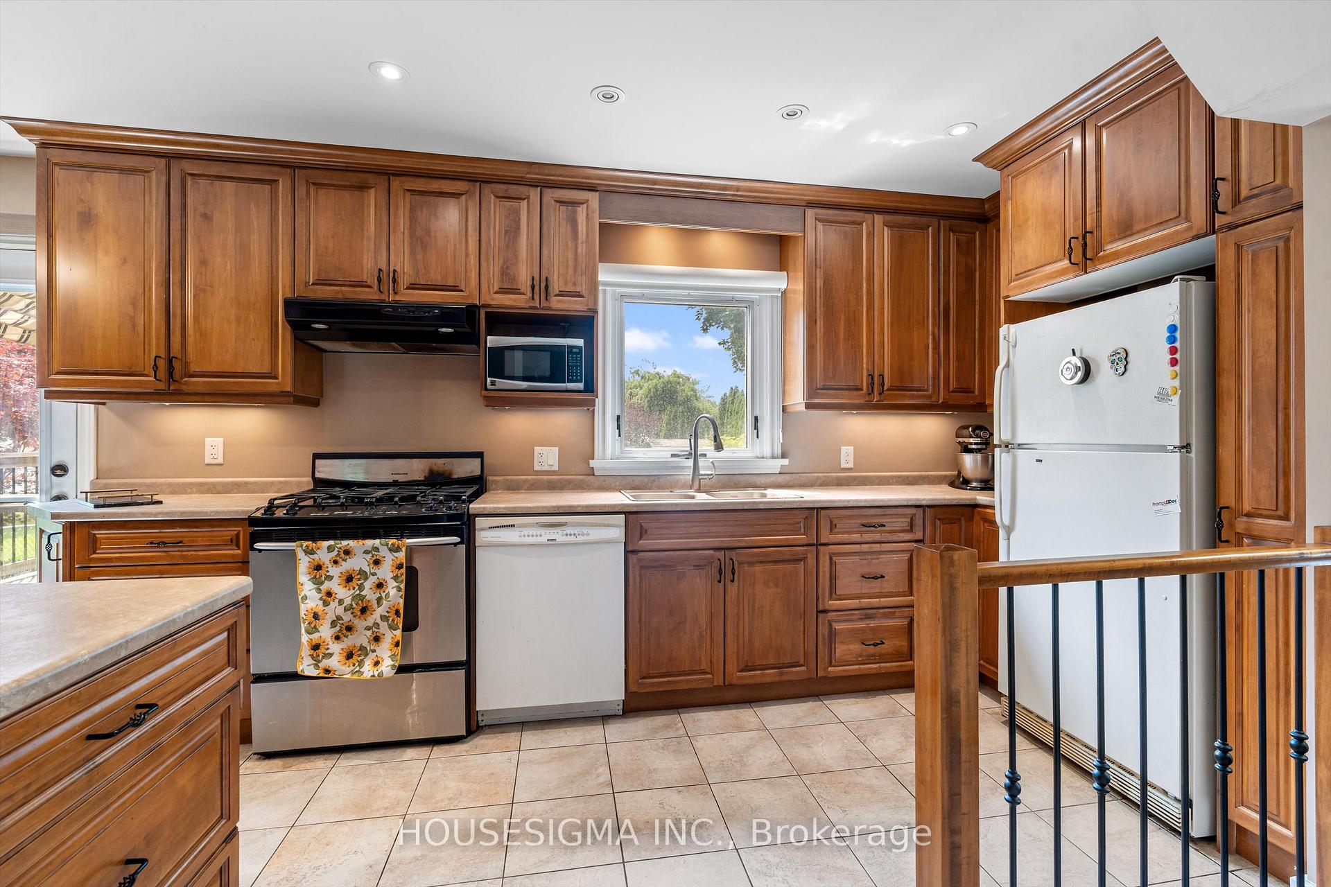 Photo 10 of 99 Else Street, St. Catharines, Vine/Linwell — HOMEH