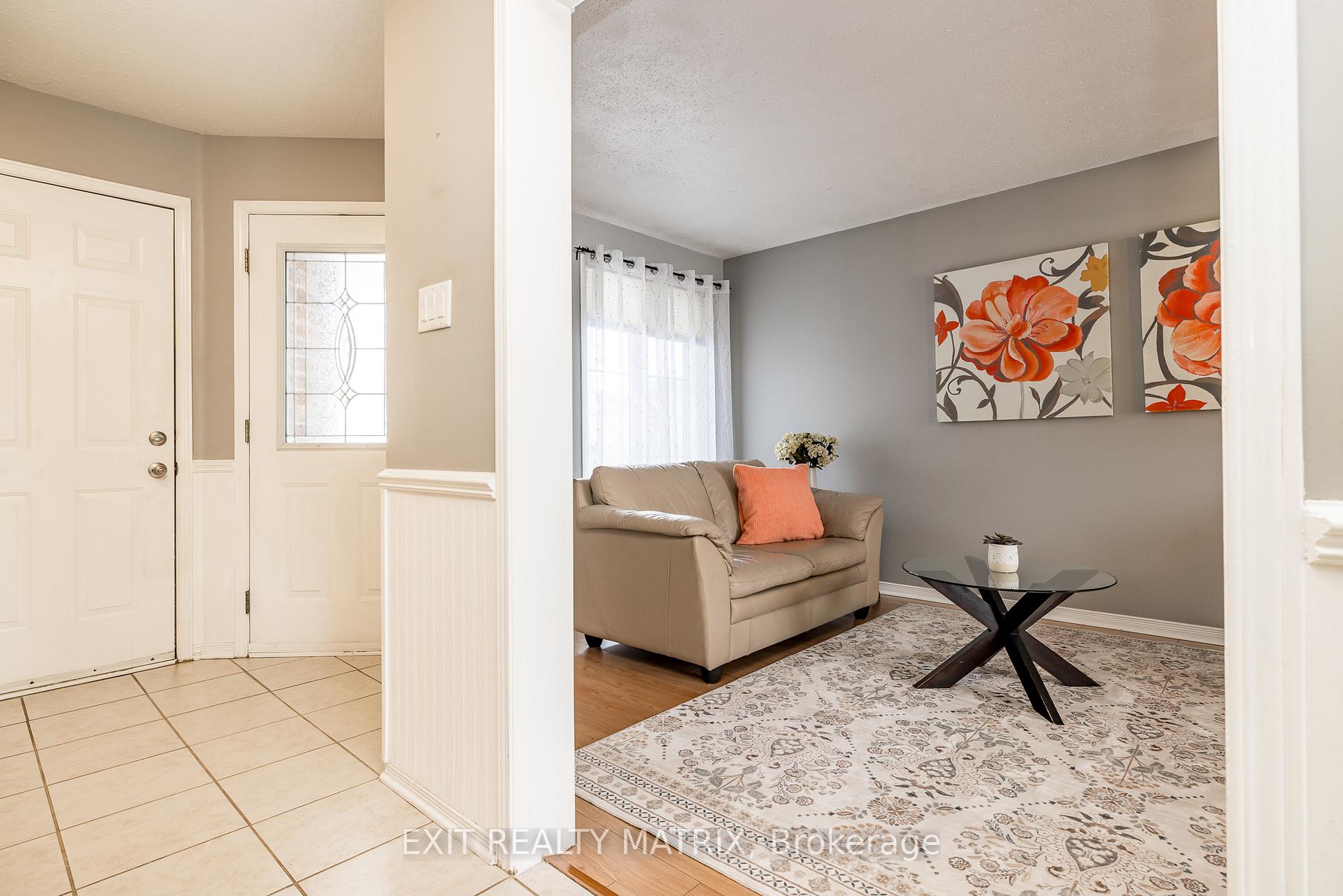 Photo 7 of 125 Whalings Circle N, Ottawa, Stittsville (Central) — HOMEH