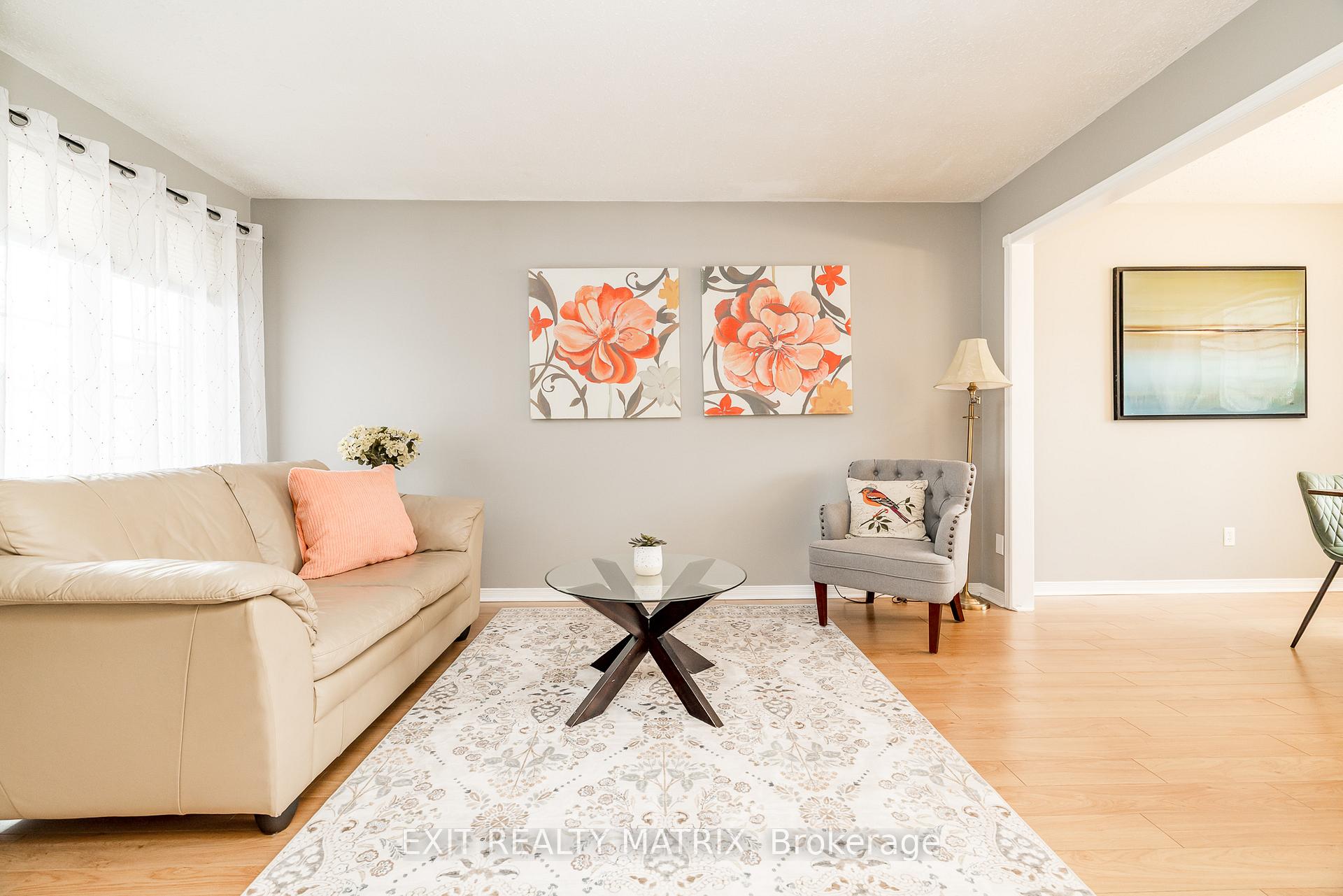 Photo 8 of 125 Whalings Circle N, Ottawa, Stittsville (Central) — HOMEH