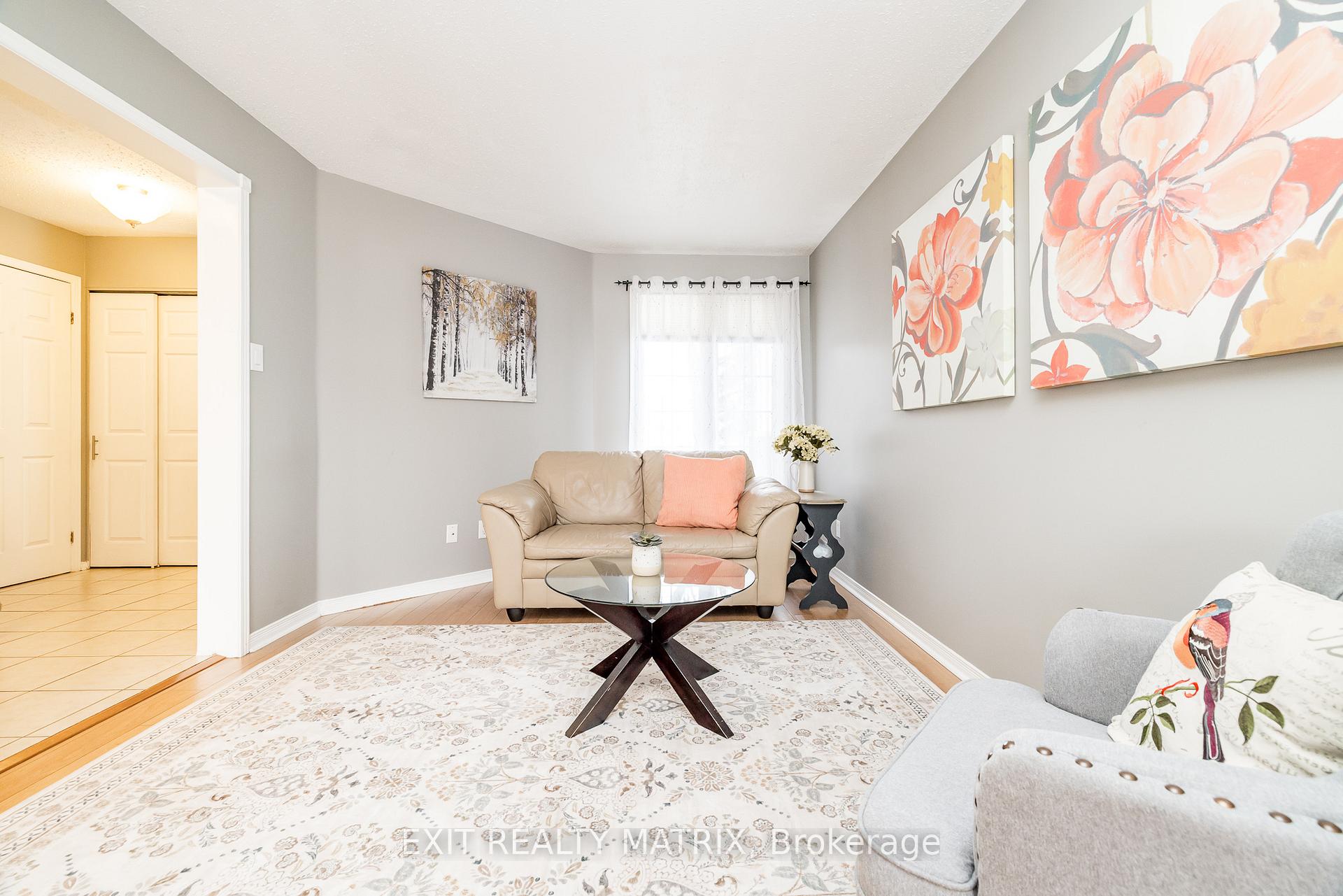 Photo 10 of 125 Whalings Circle N, Ottawa, Stittsville (Central) — HOMEH