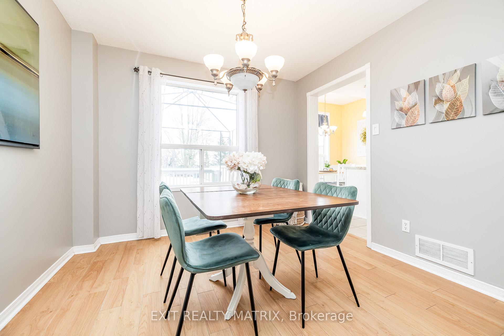 Photo 13 of 125 Whalings Circle N, Ottawa, Stittsville (Central) — HOMEH