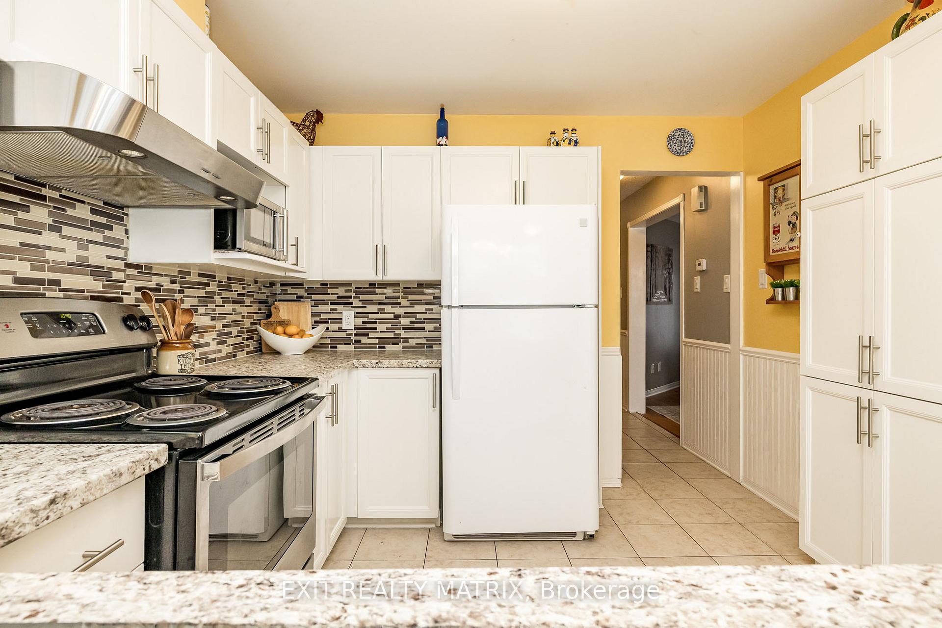 Photo 18 of 125 Whalings Circle N, Ottawa, Stittsville (Central) — HOMEH