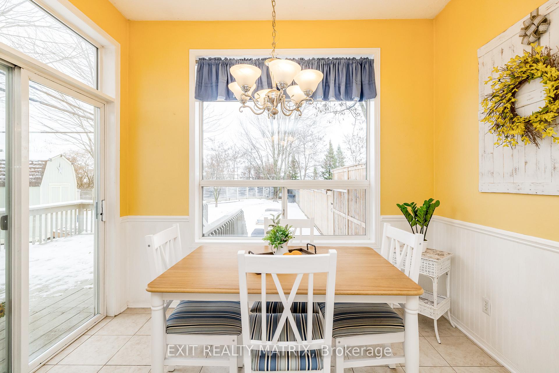 Photo 21 of 125 Whalings Circle N, Ottawa, Stittsville (Central) — HOMEH