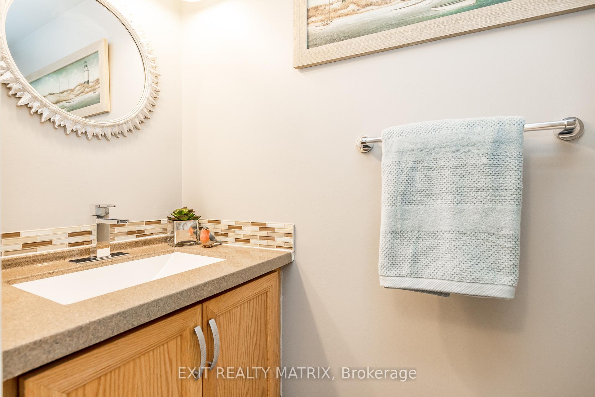 Photo 23 of 125 Whalings Circle N, Ottawa, Stittsville (Central) — HOMEH