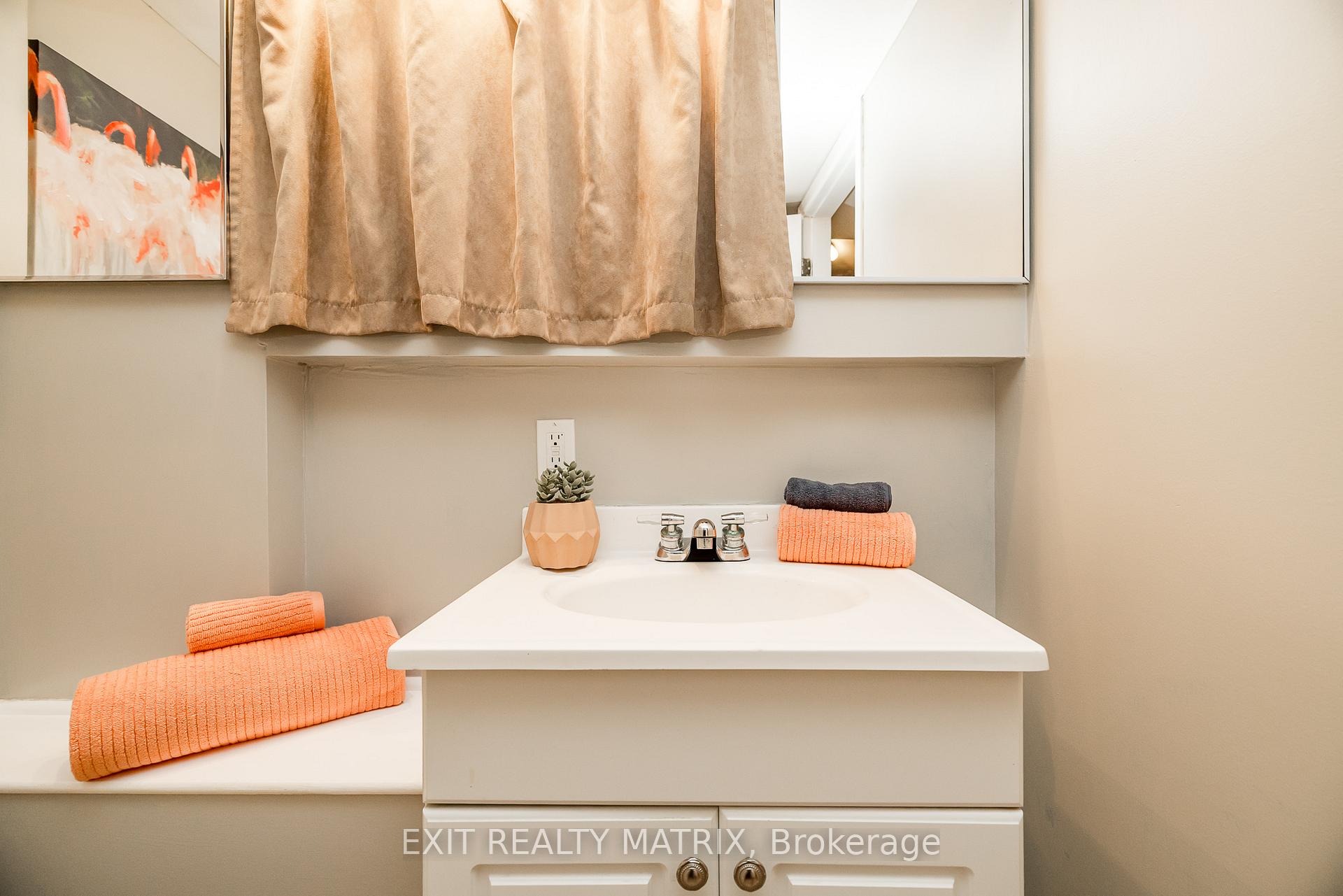 Photo 40 of 125 Whalings Circle N, Ottawa, Stittsville (Central) — HOMEH