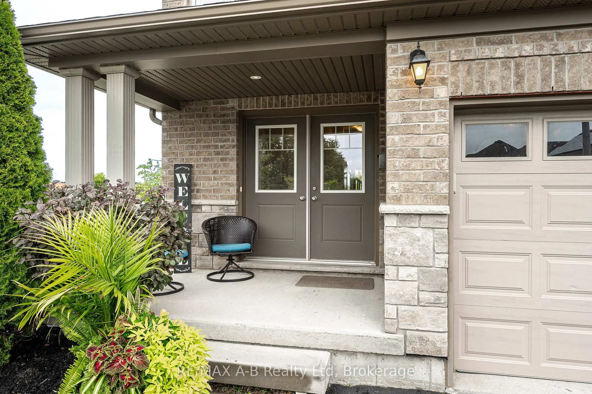 Photo 4 of 500 Forman Avenue, Stratford — HOMEH
