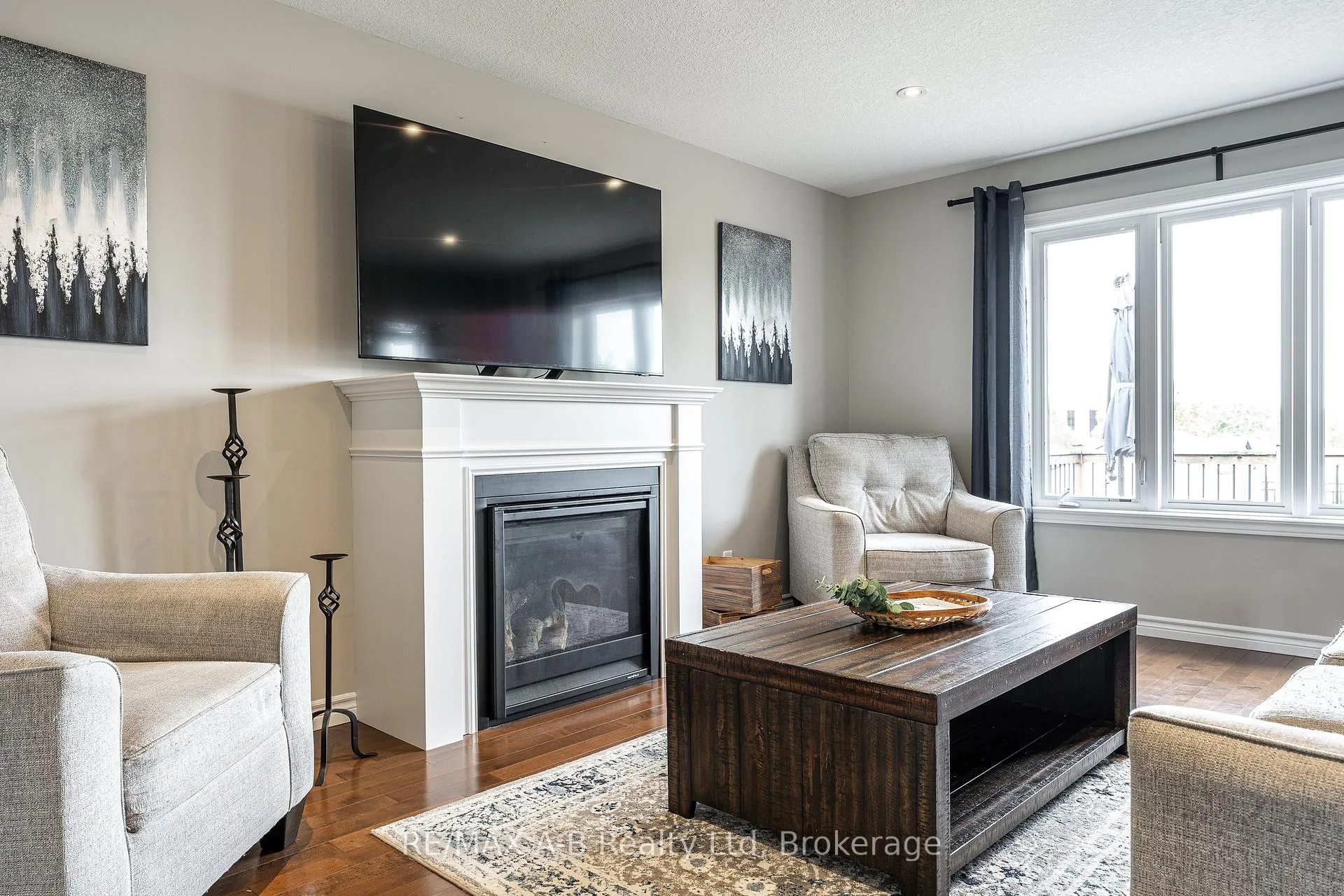 Photo 14 of 500 Forman Avenue, Stratford — HOMEH