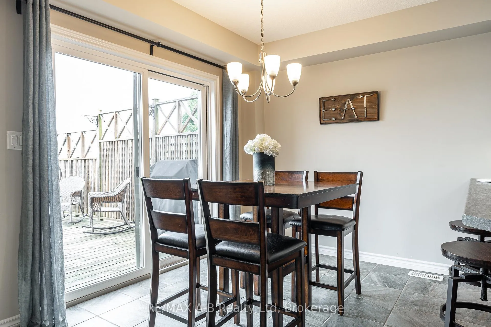 Photo 19 of 500 Forman Avenue, Stratford — HOMEH