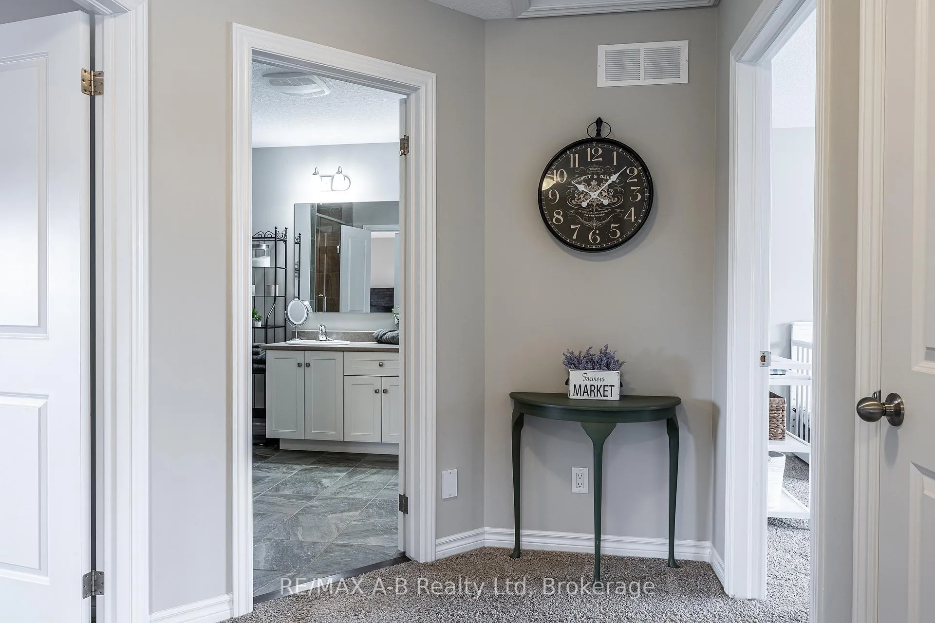 Photo 22 of 500 Forman Avenue, Stratford — HOMEH