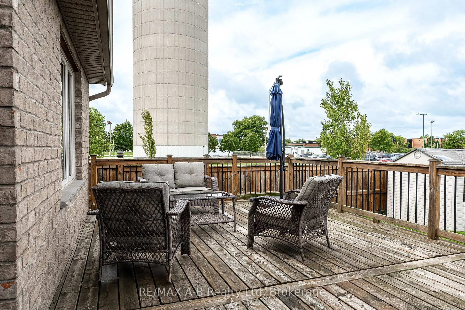 Photo 38 of 500 Forman Avenue, Stratford — HOMEH