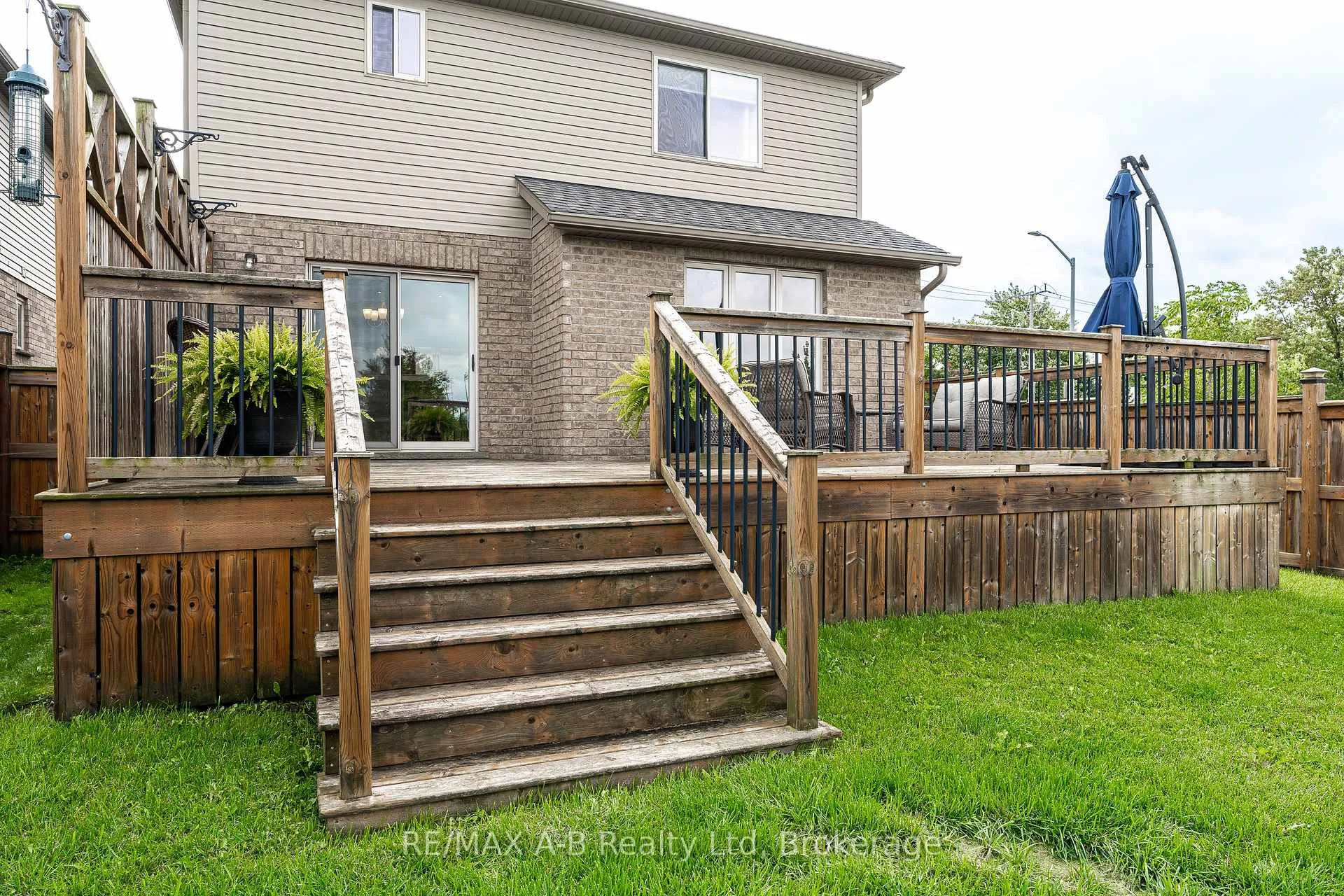 Photo 46 of 500 Forman Avenue, Stratford — HOMEH