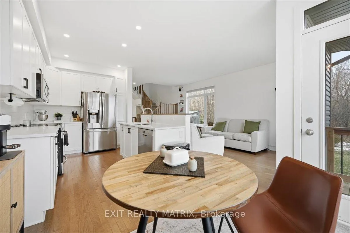 Photo 7 of 641 Putney Crescent, Ottawa, Stittsville (South) — HOMEH