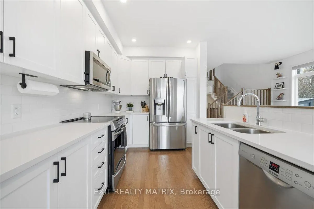 Photo 11 of 641 Putney Crescent, Ottawa, Stittsville (South) — HOMEH