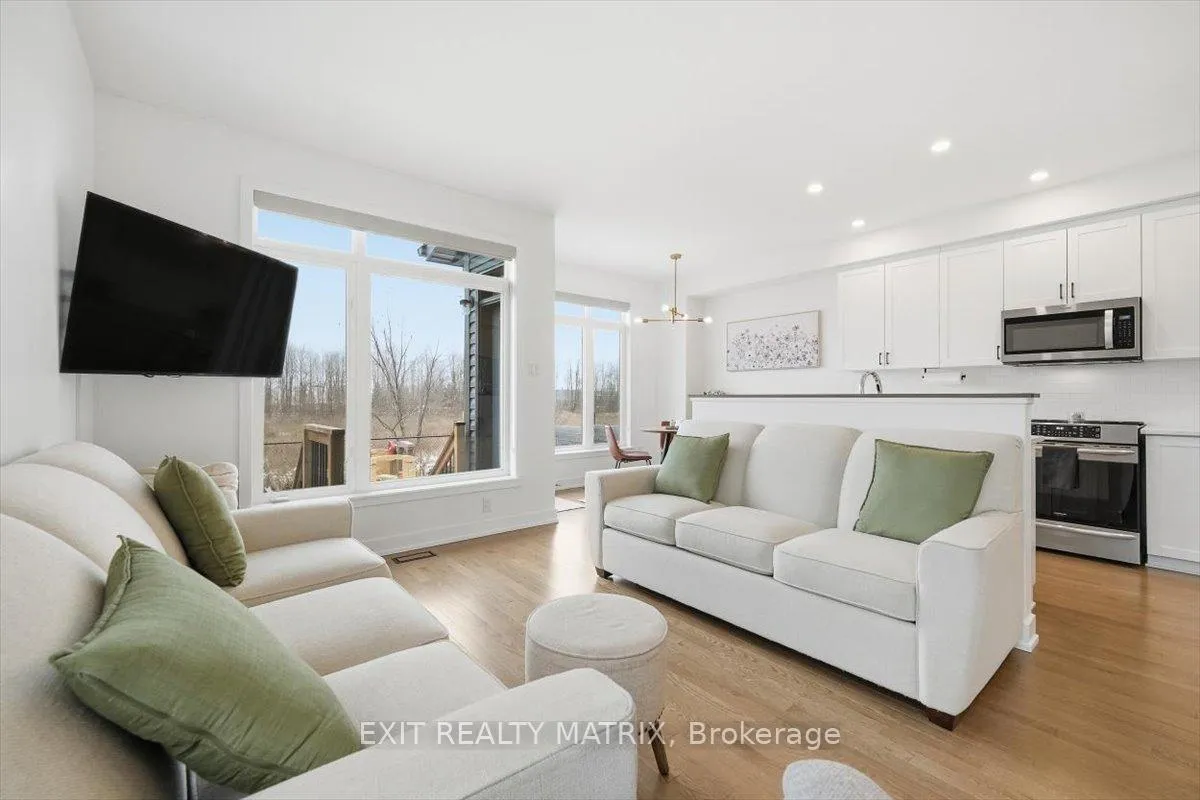 Photo 13 of 641 Putney Crescent, Ottawa, Stittsville (South) — HOMEH