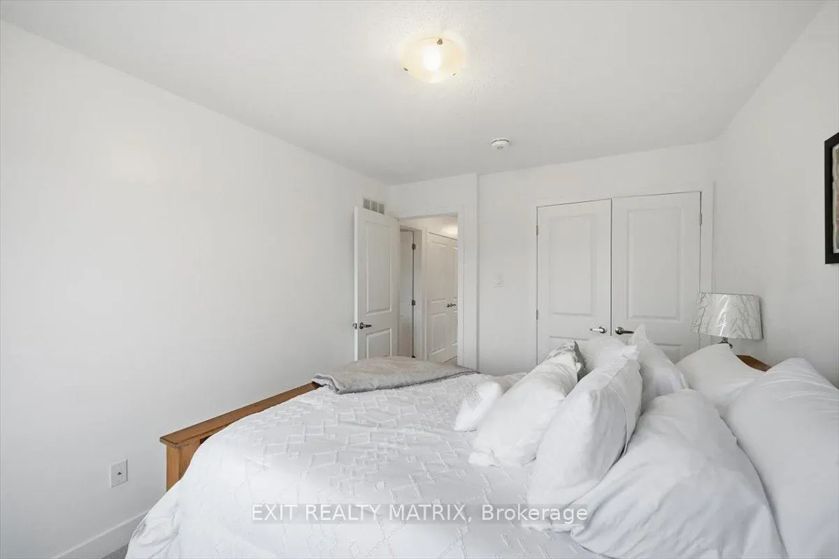 Photo 28 of 641 Putney Crescent, Ottawa, Stittsville (South) — HOMEH