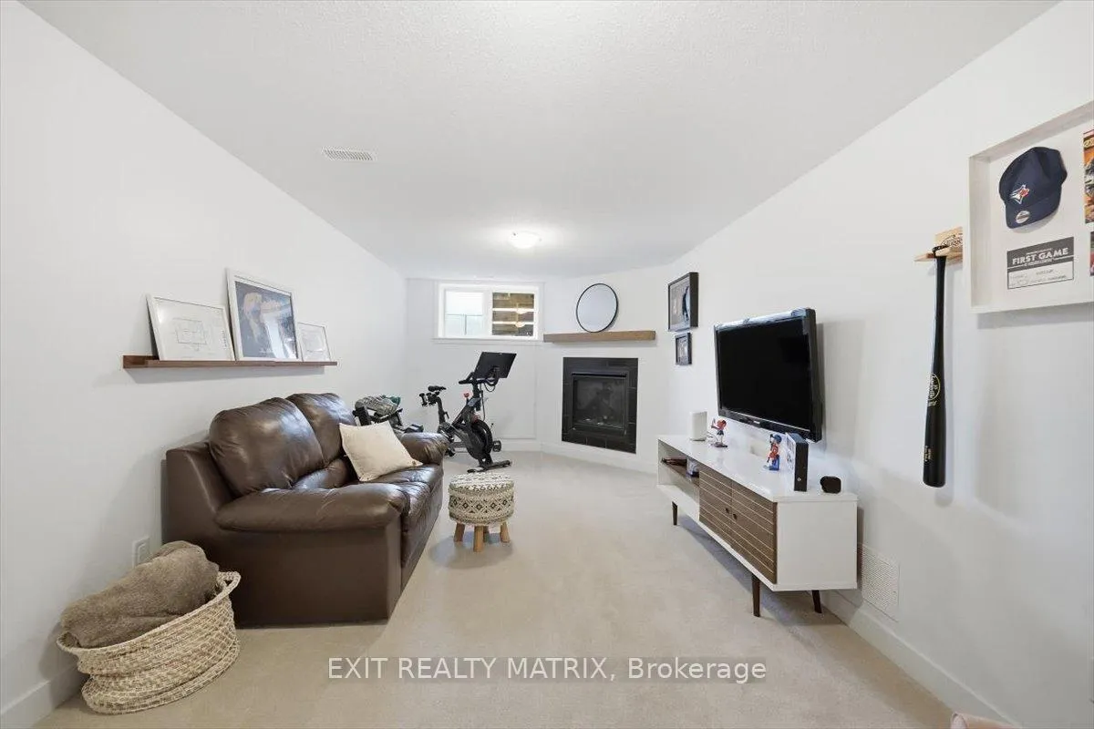 Photo 30 of 641 Putney Crescent, Ottawa, Stittsville (South) — HOMEH