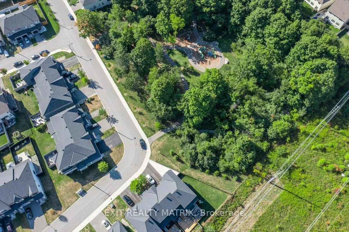 Photo 33 of 641 Putney Crescent, Ottawa, Stittsville (South) — HOMEH