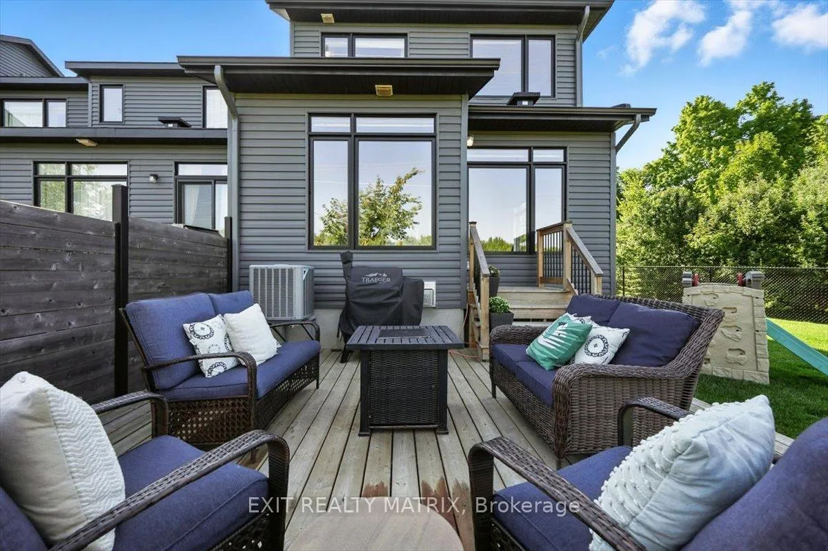 Photo 36 of 641 Putney Crescent, Ottawa, Stittsville (South) — HOMEH