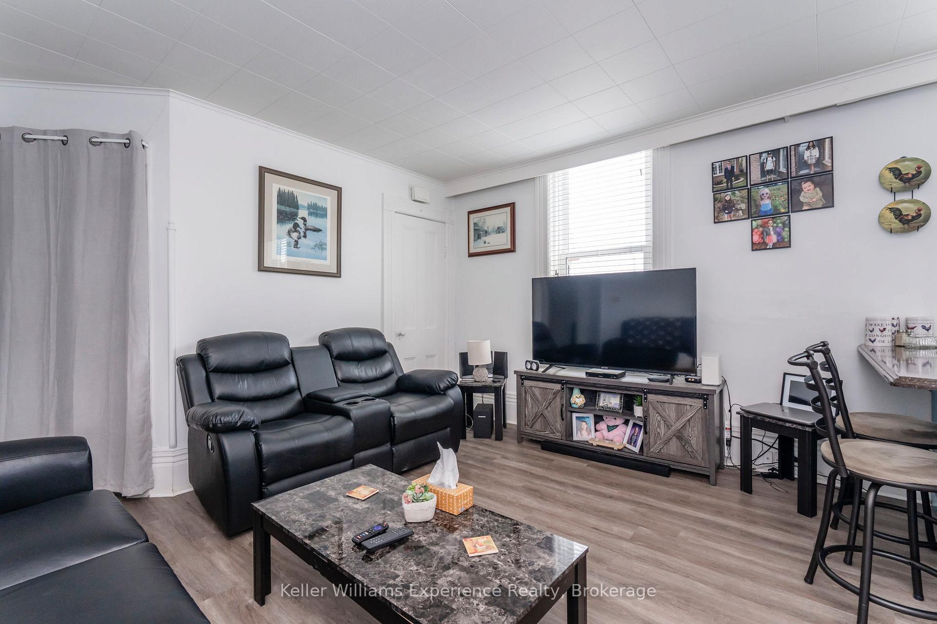 Photo 9 of 20 Yonge Street S, Springwater, Elmvale — HOMEH