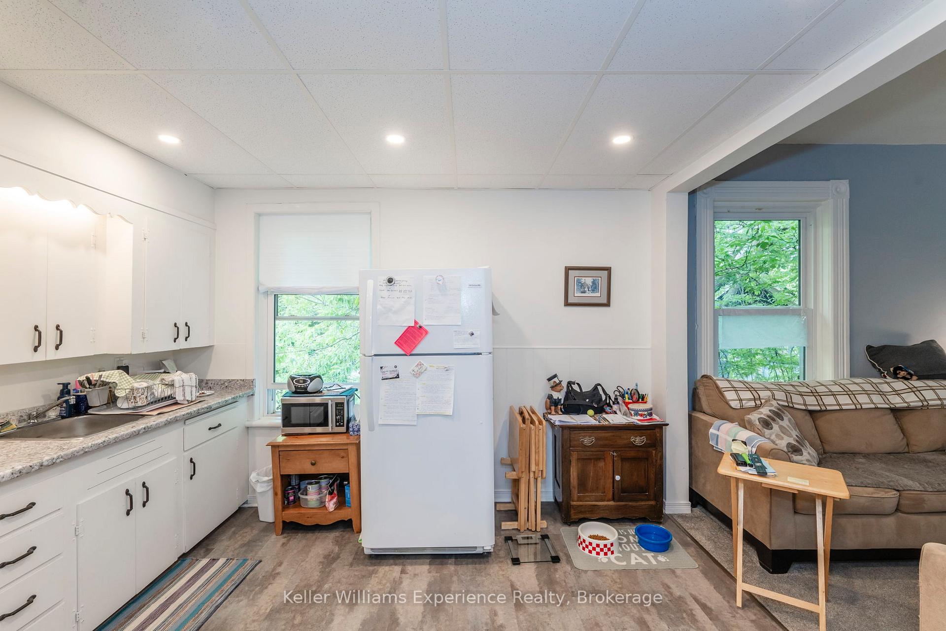 Photo 18 of 20 Yonge Street S, Springwater, Elmvale — HOMEH