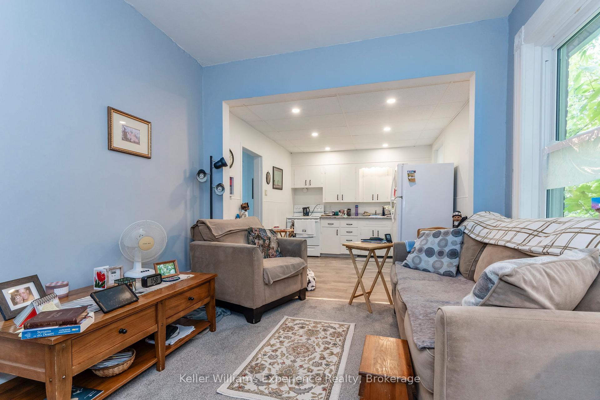 Photo 22 of 20 Yonge Street S, Springwater, Elmvale — HOMEH