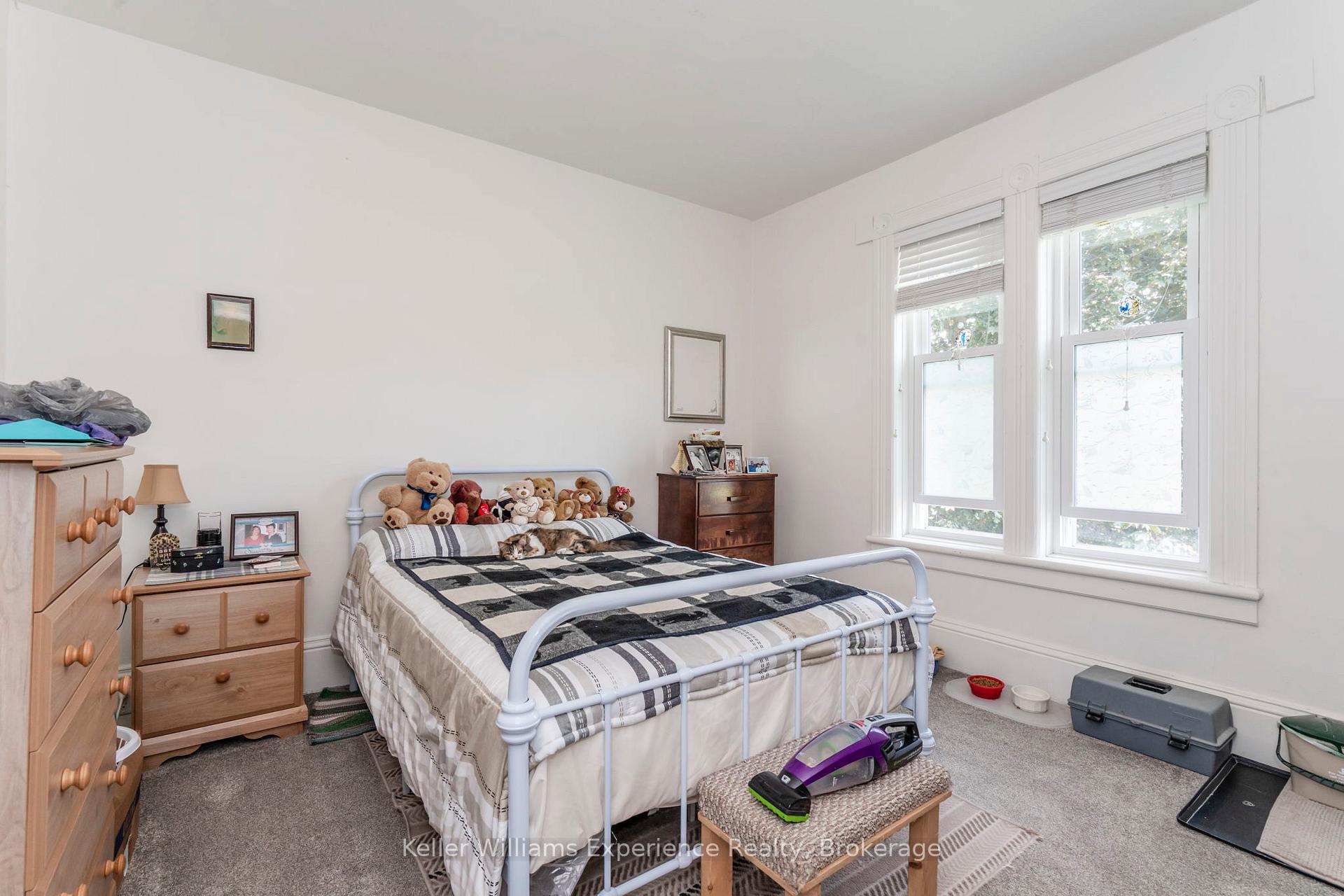 Photo 23 of 20 Yonge Street S, Springwater, Elmvale — HOMEH