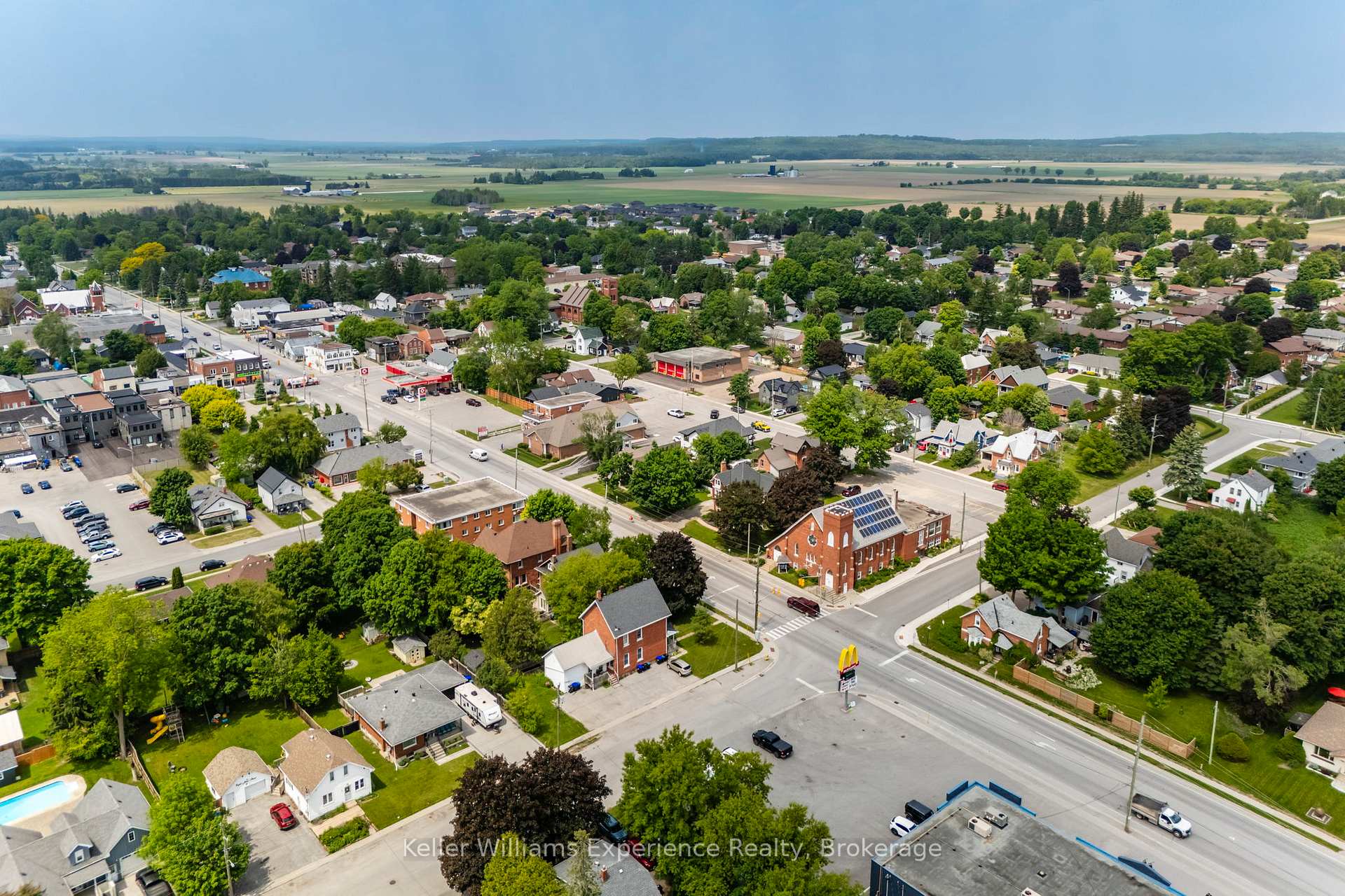 Photo 31 of 20 Yonge Street S, Springwater, Elmvale — HOMEH