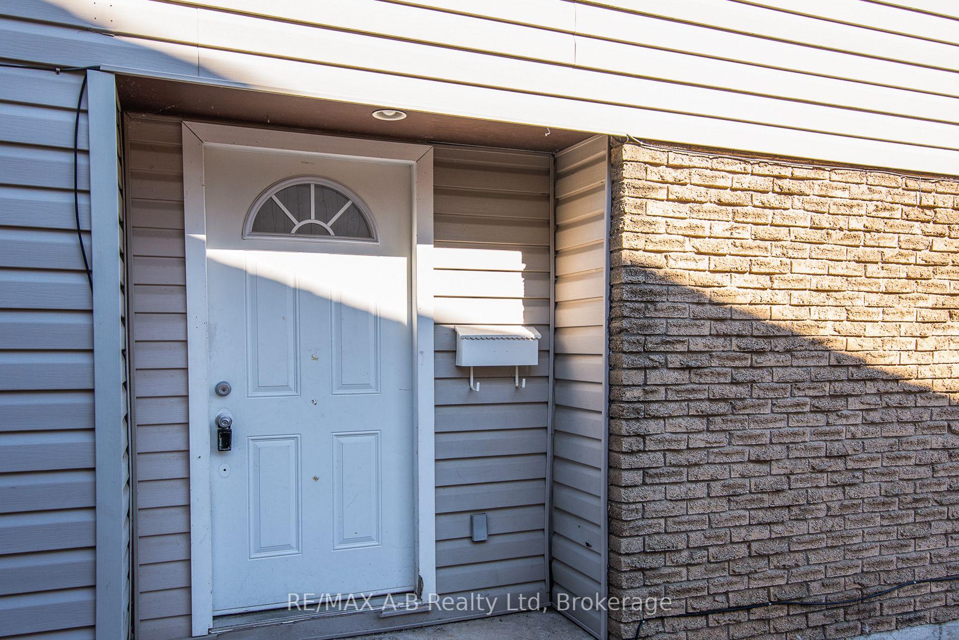 Photo 2 of 568 Devon Street, Stratford — HOMEH