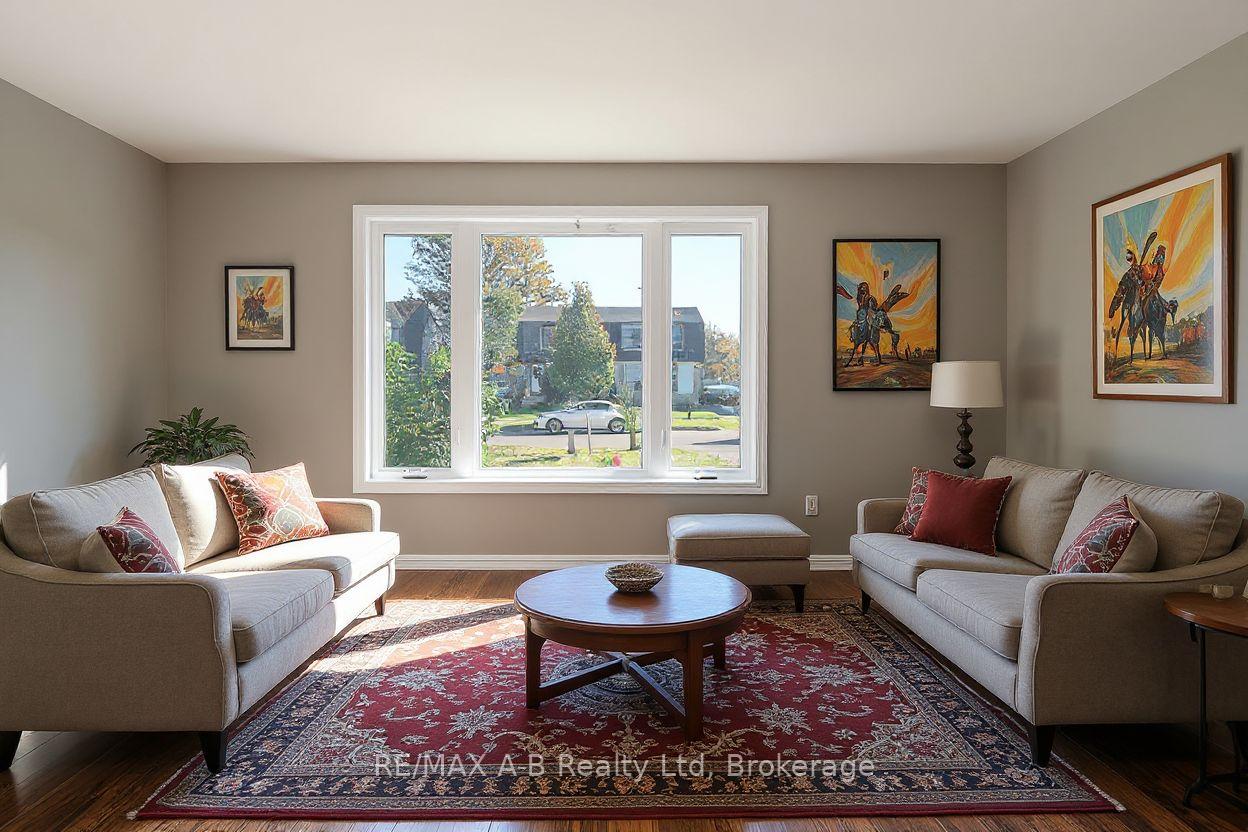 Photo 3 of 568 Devon Street, Stratford — HOMEH