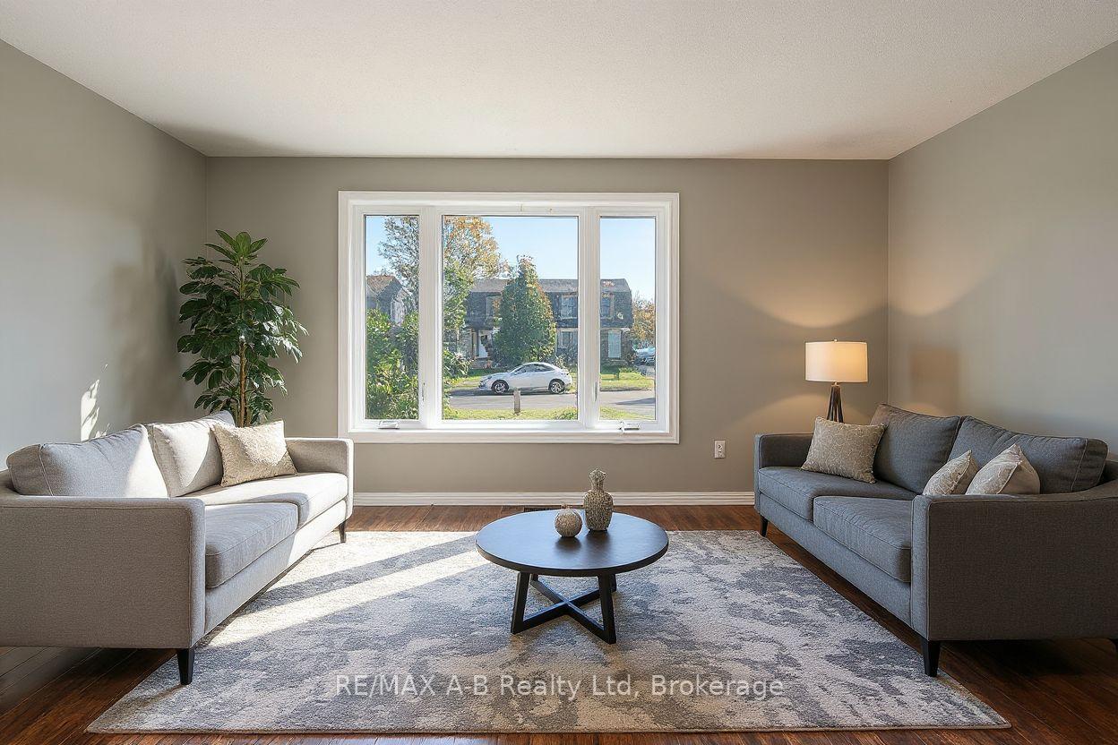 Photo 4 of 568 Devon Street, Stratford — HOMEH