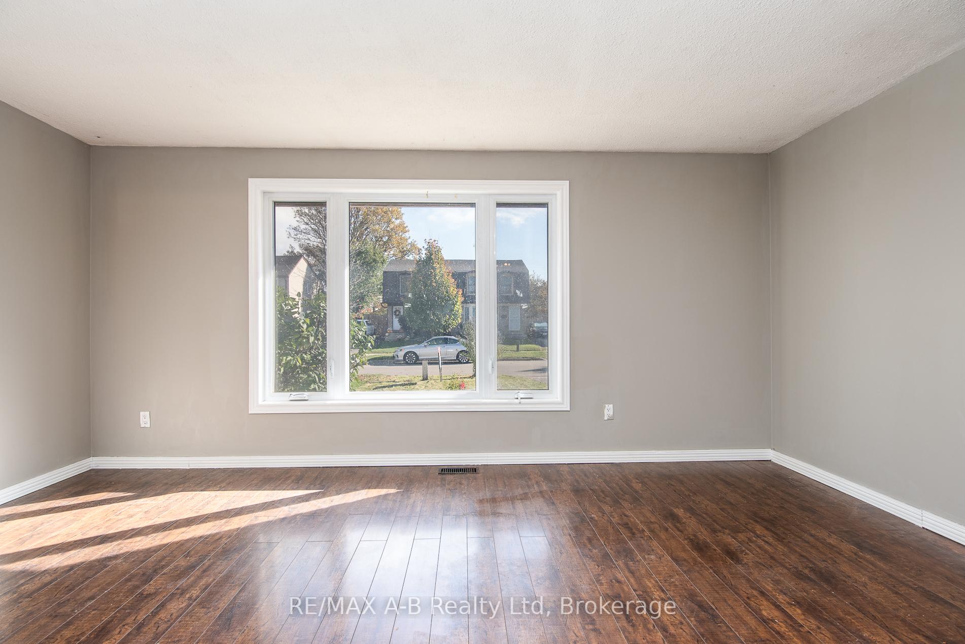 Photo 12 of 568 Devon Street, Stratford — HOMEH