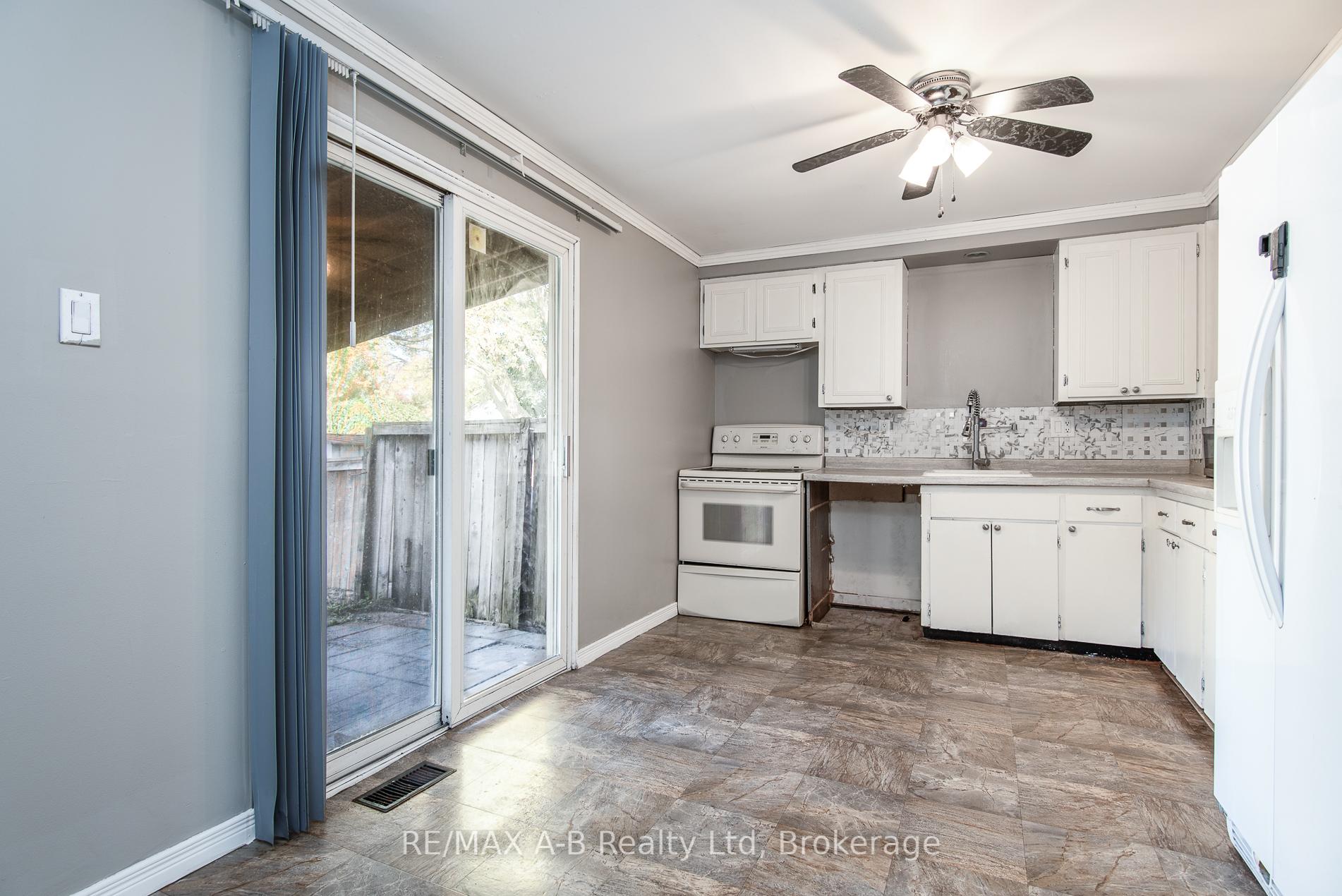 Photo 17 of 568 Devon Street, Stratford — HOMEH