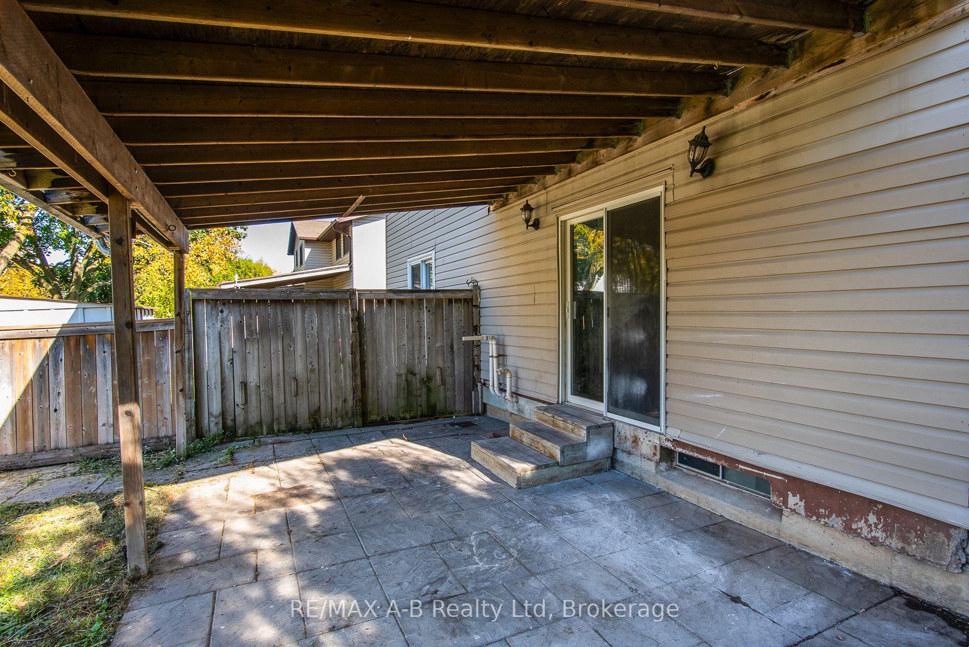 Photo 34 of 568 Devon Street, Stratford — HOMEH