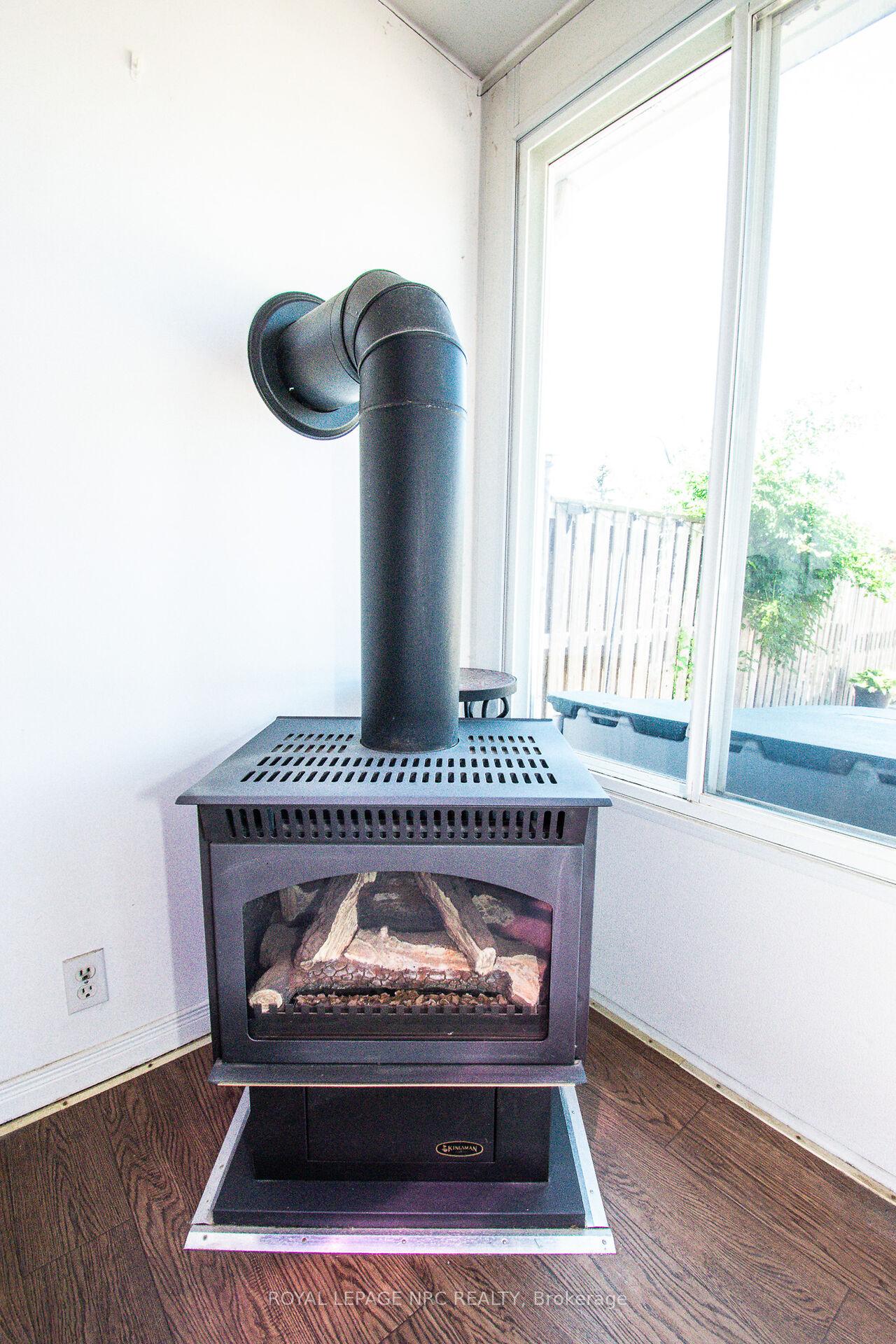 Photo 22 of 11 Exeter Drive, St. Catharines, Oakdale — HOMEH