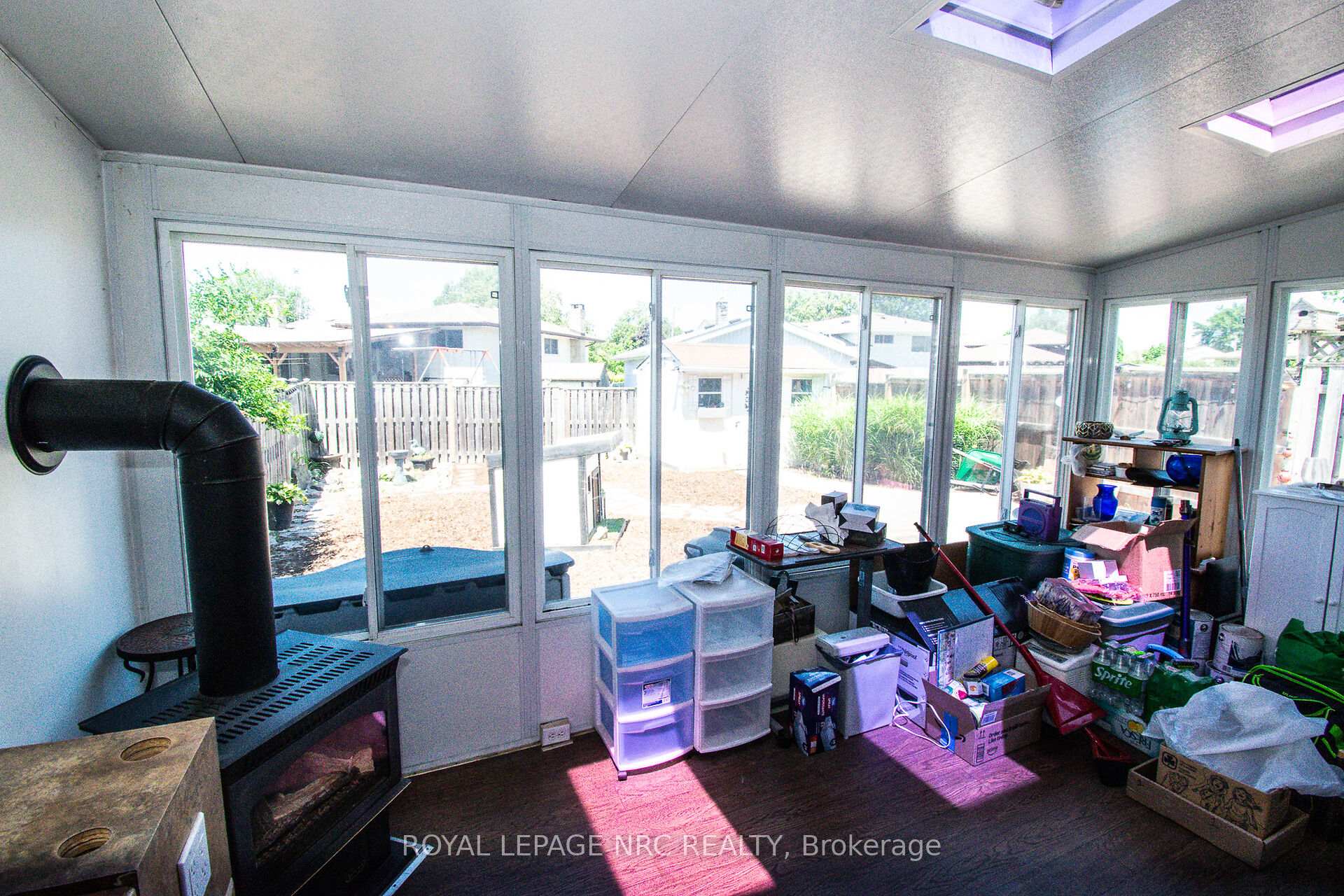 Photo 25 of 11 Exeter Drive, St. Catharines, Oakdale — HOMEH