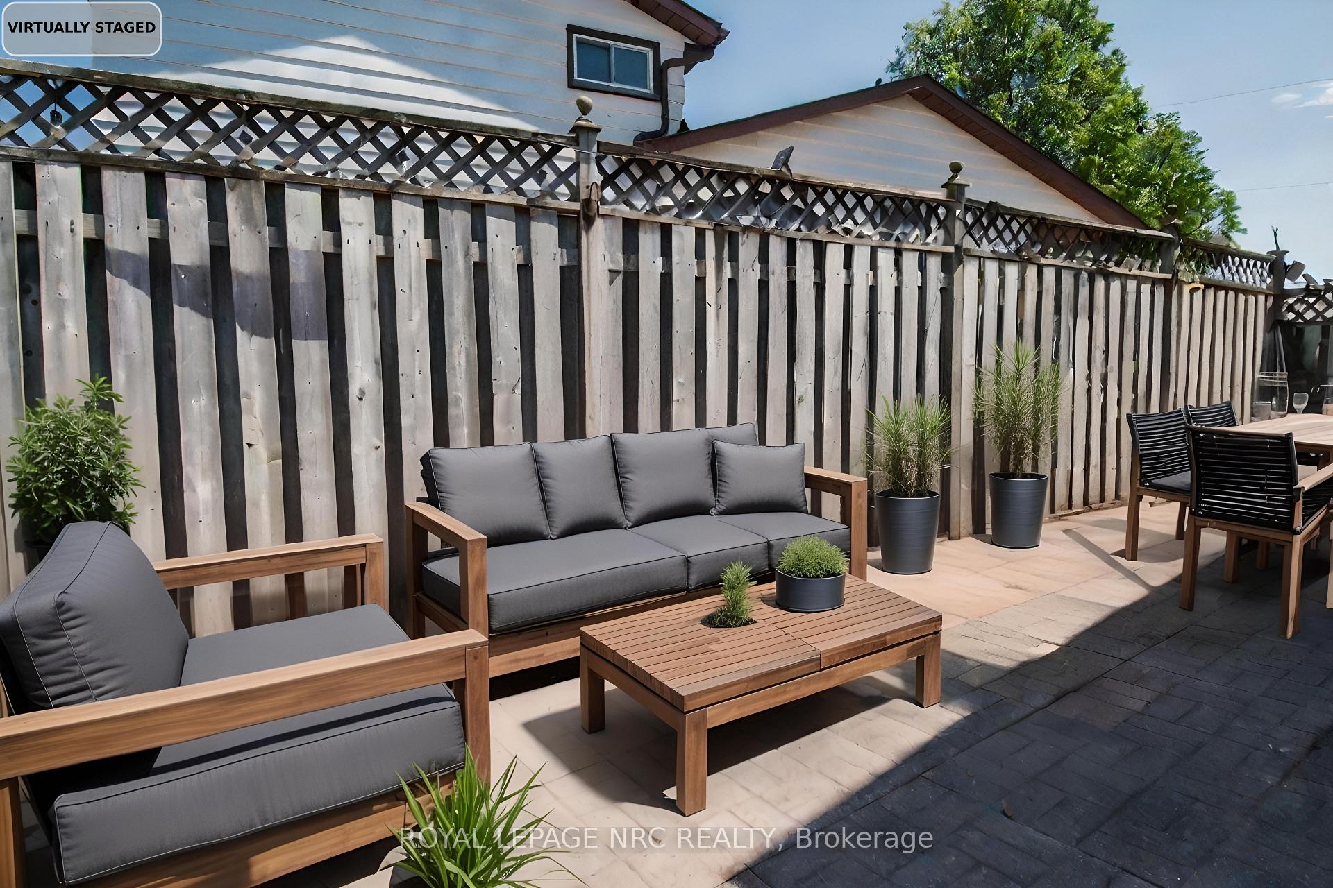 Photo 38 of 11 Exeter Drive, St. Catharines, Oakdale — HOMEH