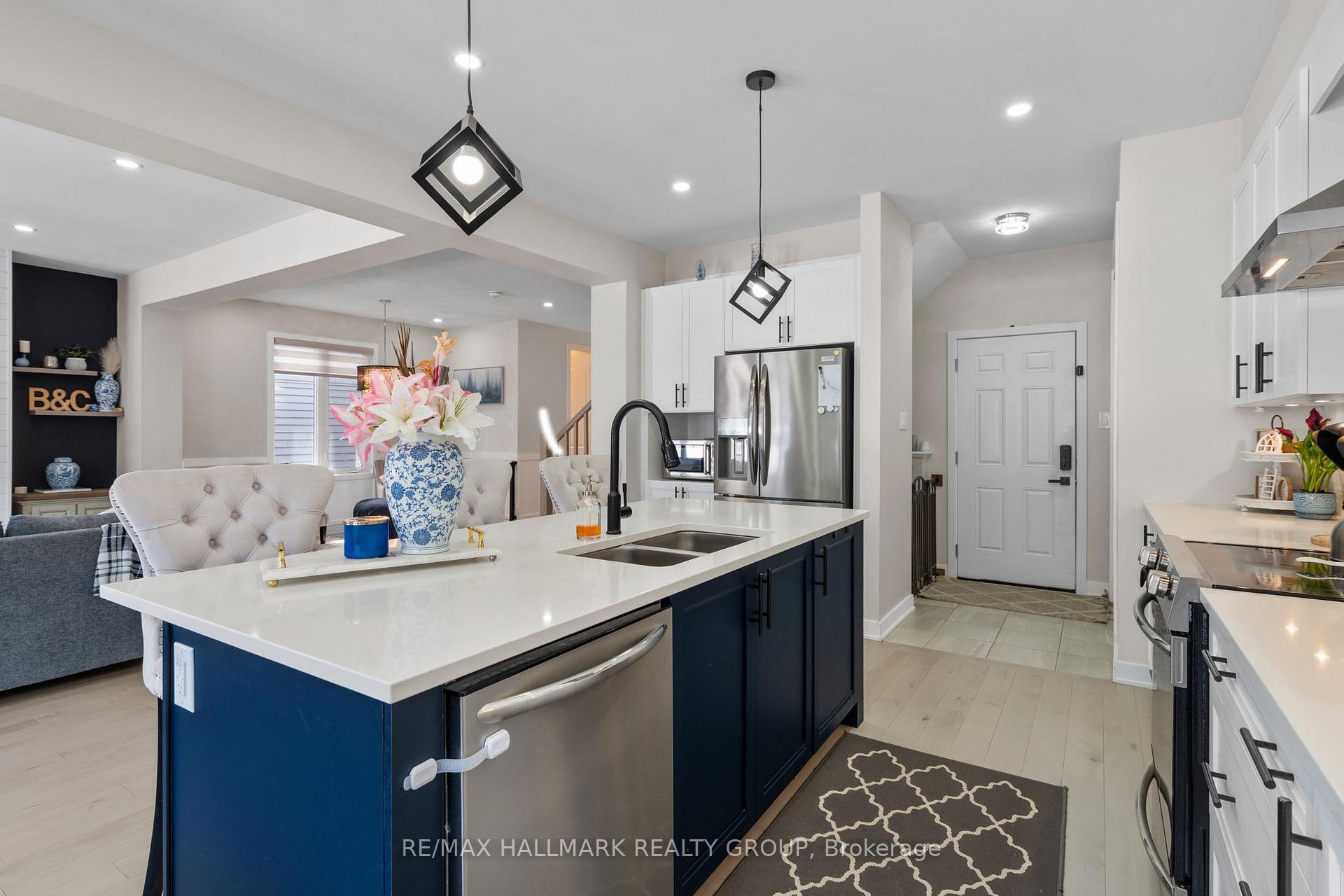 Photo 19 of 1015 Keeper Heights, Ottawa, Goulbourn Twp From Franktown Rd/South To Rideau — HOMEH
