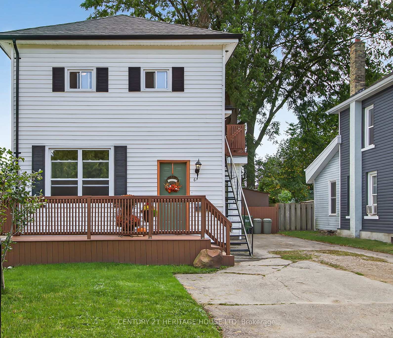 Photo 1 of 61 Regent Street S, St. Thomas — HOMEH