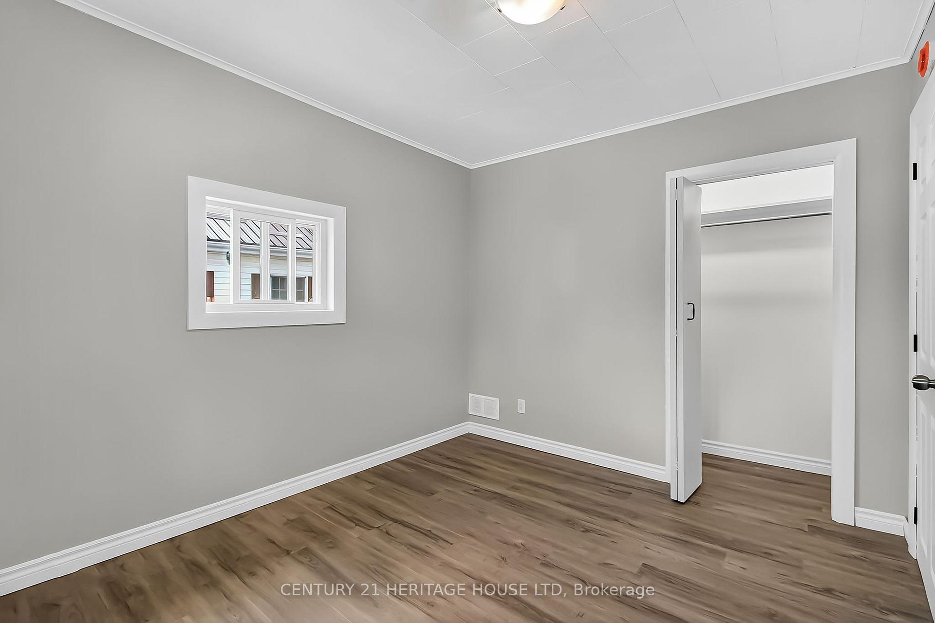 Photo 40 of 61 Regent Street S, St. Thomas — HOMEH