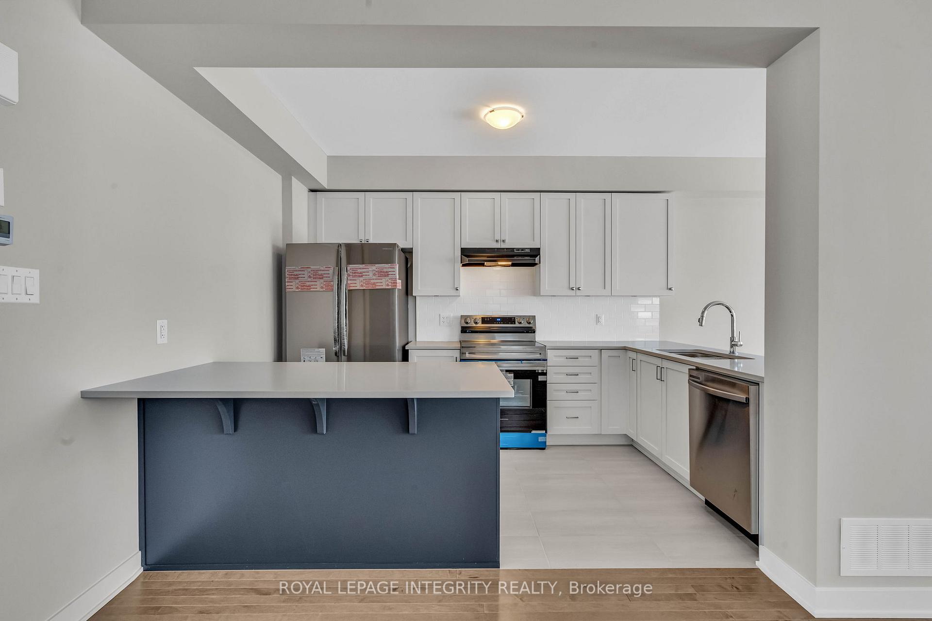 Photo 6 of 505 Oldenburg Avenue, Ottawa, Btwn Franktown Rd. & Fallowfield Rd. — HOMEH