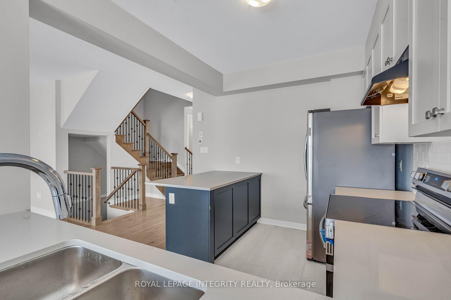Photo 9 of 505 Oldenburg Avenue, Ottawa, Btwn Franktown Rd. & Fallowfield Rd. — HOMEH